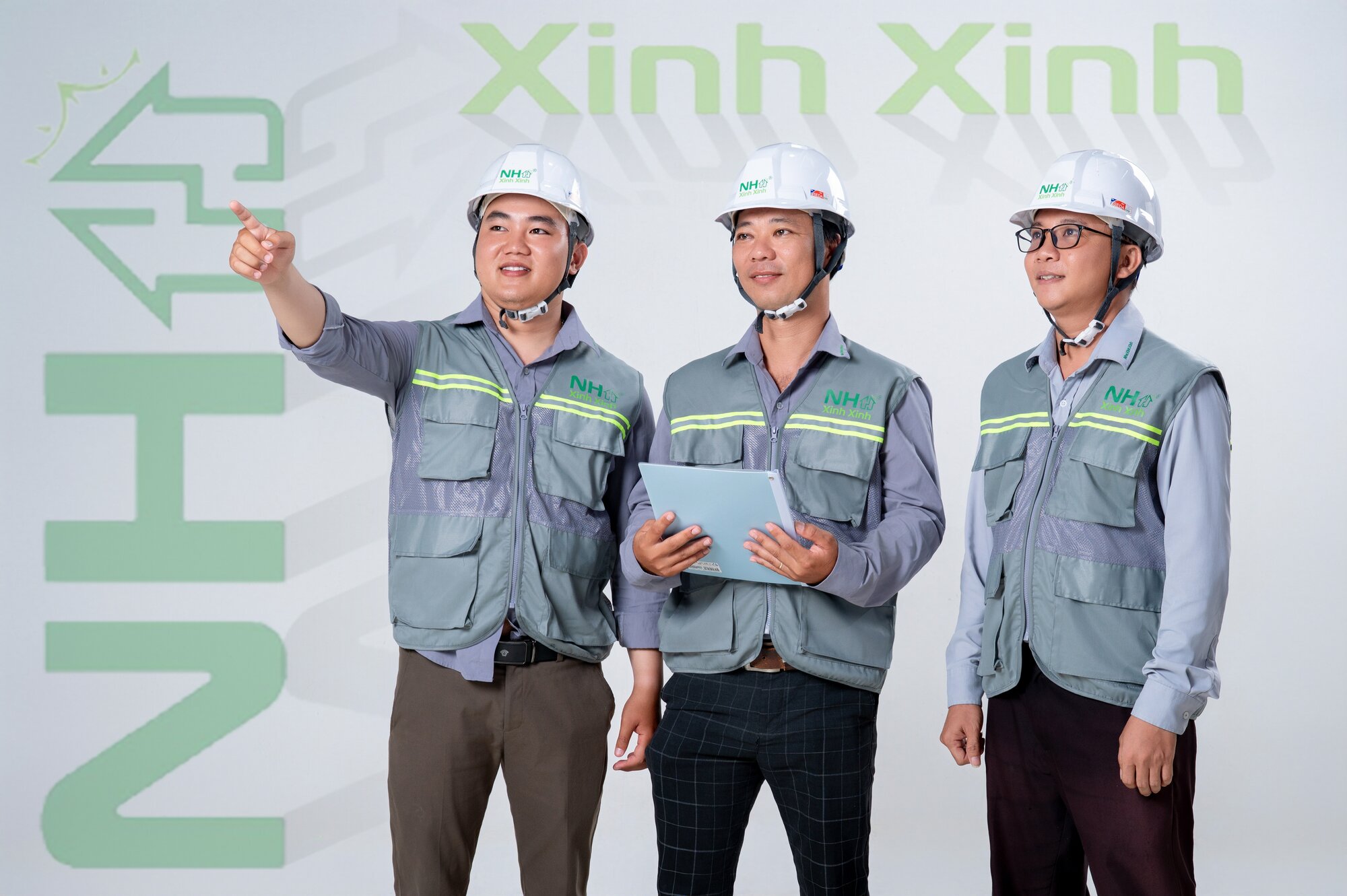 Đội ngũ thi công chuyên nghiệp của Nhà Xinh Xinh